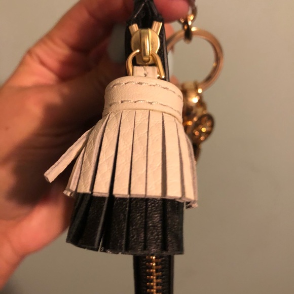 Tory Burch Wallet Key Ring - Picture 3 of 5